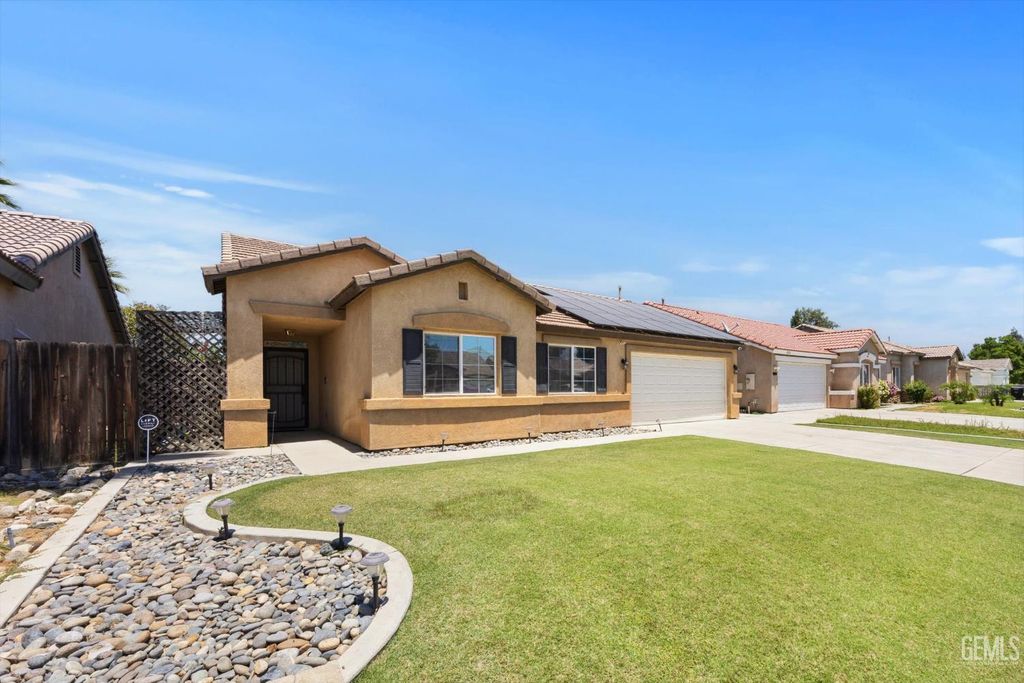 10202 Pinnacle Ridge Avenue, Bakersfield, CA 93311