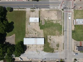 111 S Dallas Avenue, Lancaster, TX 75146