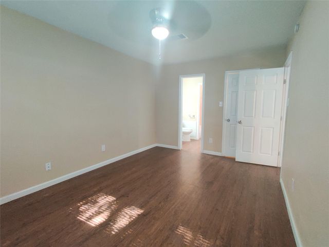 1003 Dyche Lane, Alvin, TX 77511