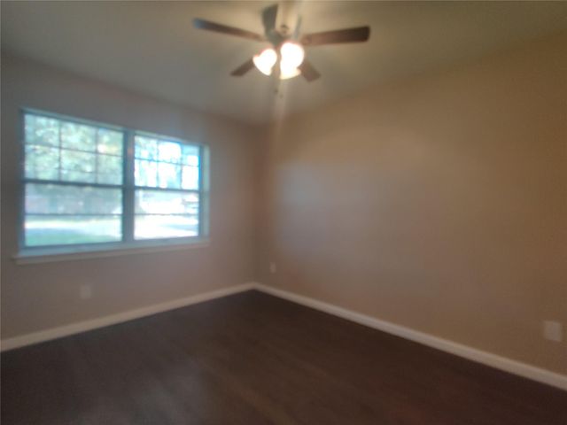 1003 Dyche Lane, Alvin, TX 77511