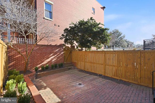 322 2ND ST SE, Washington, DC 20003