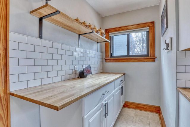 5739 S 113th STREET, Hales Corners, WI 53130