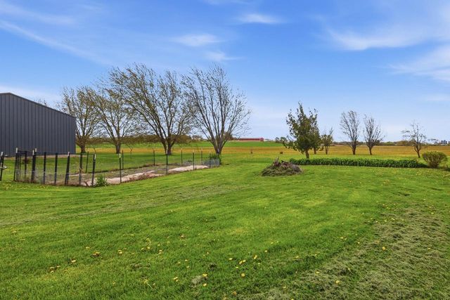 W8990 Sharratt ROAD, Van Dyne, WI 54979