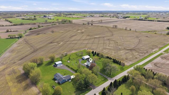 W8990 Sharratt ROAD, Van Dyne, WI 54979