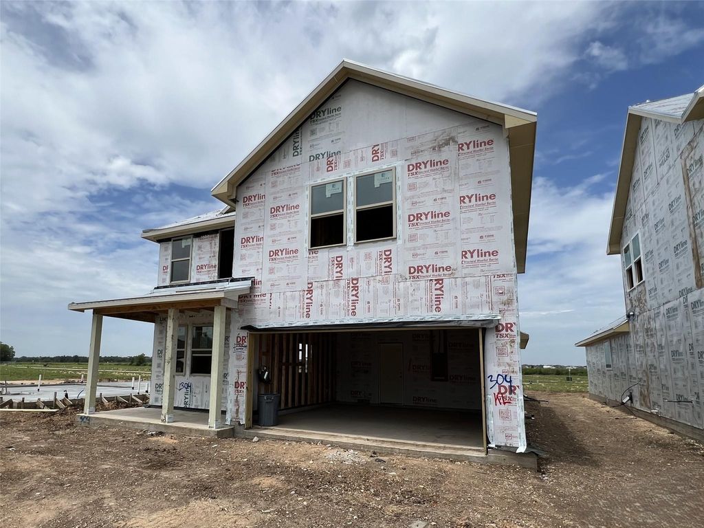 304 Willow Heights DR, Hutto, TX 78634