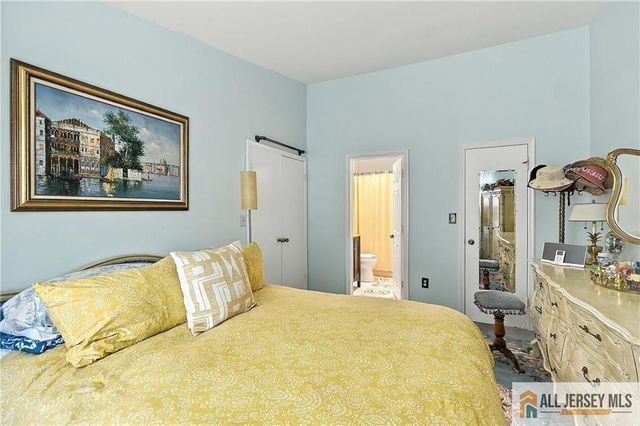 7053 Elm Court, South Brunswick, NJ 08852