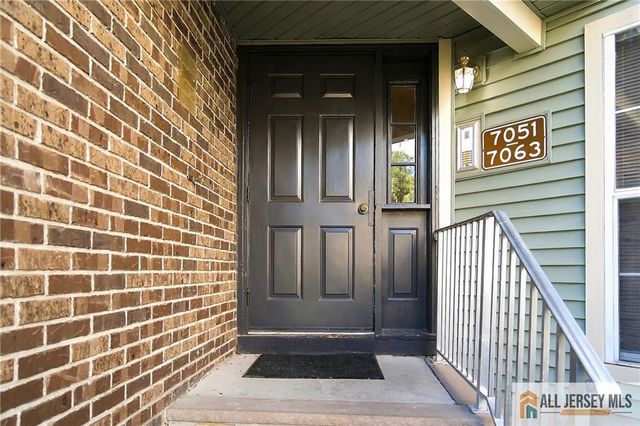 7053 Elm Court, South Brunswick, NJ 08852