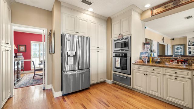 217 Yacht Club Drive, Fort Walton Beach, FL 32548