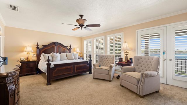 217 Yacht Club Drive, Fort Walton Beach, FL 32548