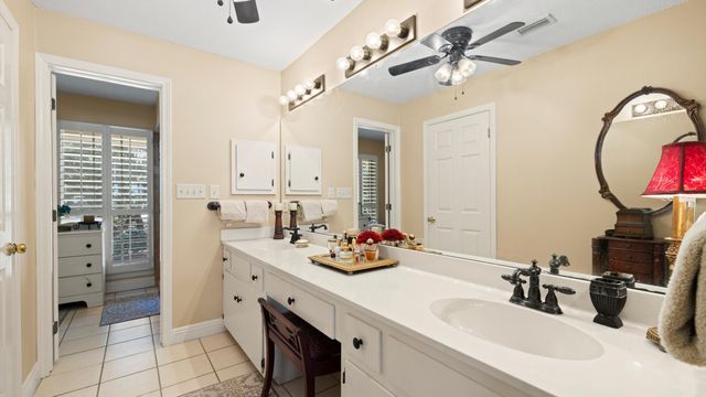 217 Yacht Club Drive, Fort Walton Beach, FL 32548