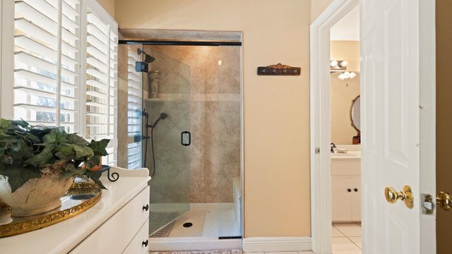 217 Yacht Club Drive, Fort Walton Beach, FL 32548