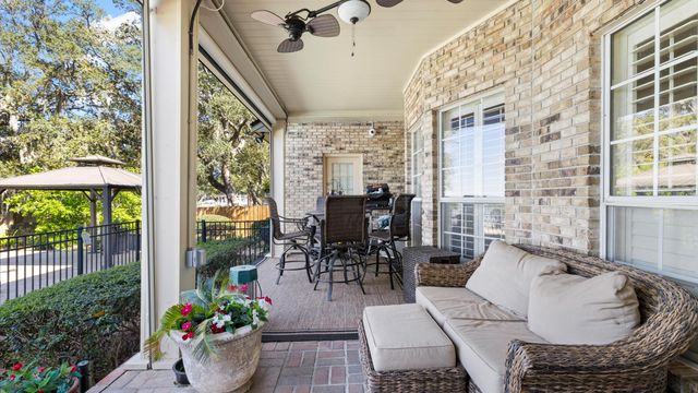 217 Yacht Club Drive, Fort Walton Beach, FL 32548