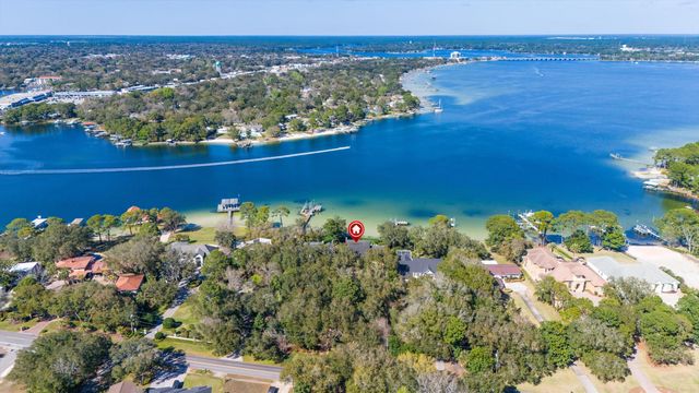 217 Yacht Club Drive, Fort Walton Beach, FL 32548