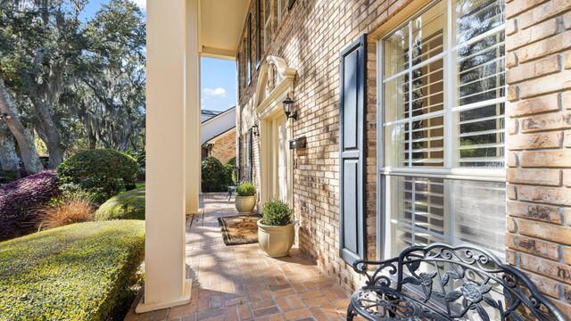 217 Yacht Club Drive, Fort Walton Beach, FL 32548