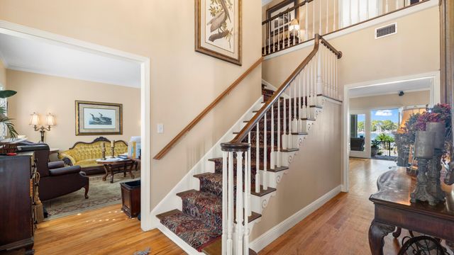 217 Yacht Club Drive, Fort Walton Beach, FL 32548