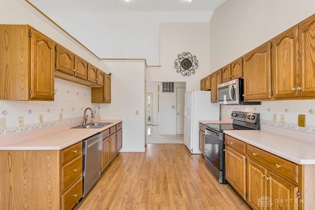 250 Winter Creek Court, Englewood, OH 45322