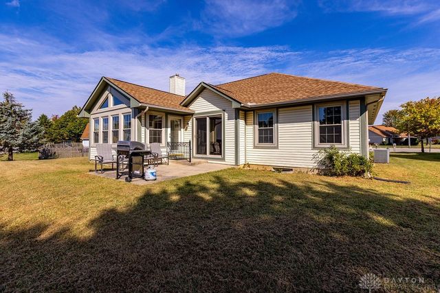 250 Winter Creek Court, Englewood, OH 45322