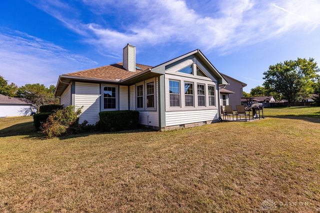 250 Winter Creek Court, Englewood, OH 45322