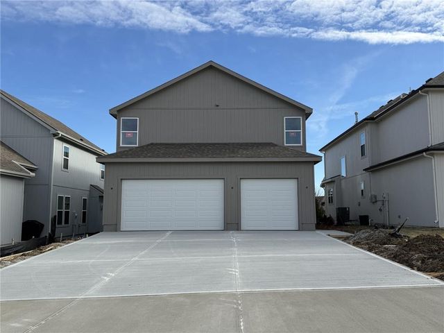 3920 SW Stoney Brook Drive, Lee's Summit, MO 64082