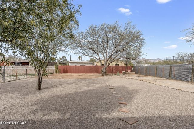 3945 E Glenn Street, Tucson, AZ 85712