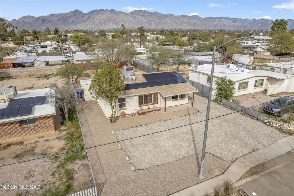 3945 E Glenn Street, Tucson, AZ 85712
