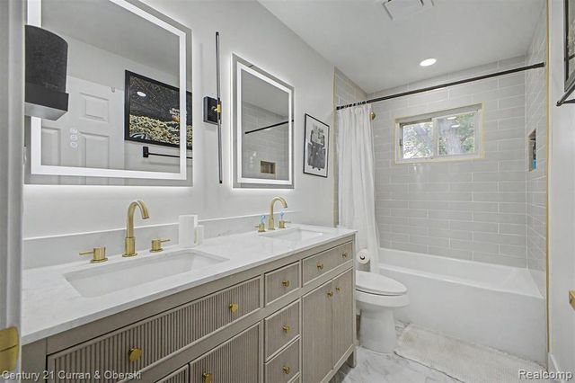 33223 Lynx Street, Westland, MI 48185