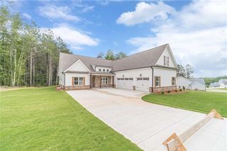 215 Pinewood Drive, Covington, GA 30014