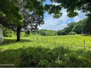 6084 Bishop Rd, Loudon, TN 37774