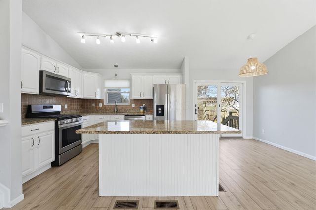 6408 Pinefield Drive, Hilliard, OH 43026