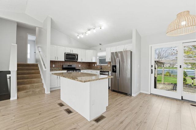 6408 Pinefield Drive, Hilliard, OH 43026