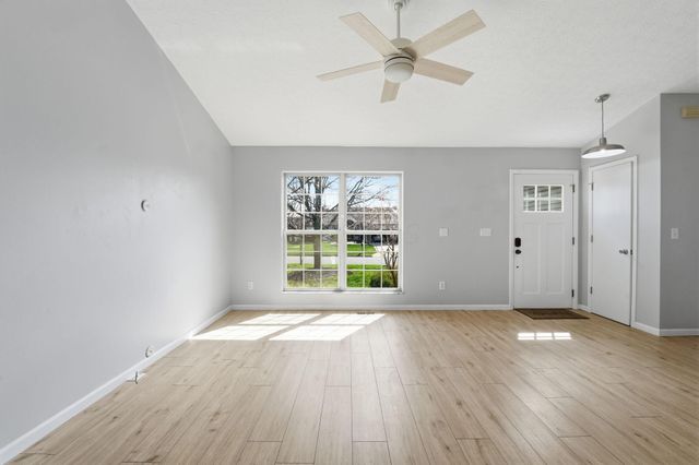 6408 Pinefield Drive, Hilliard, OH 43026