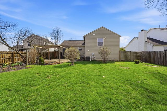 6408 Pinefield Drive, Hilliard, OH 43026