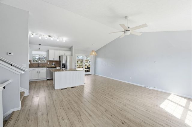 6408 Pinefield Drive, Hilliard, OH 43026