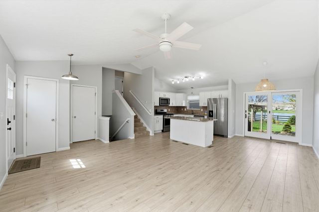 6408 Pinefield Drive, Hilliard, OH 43026