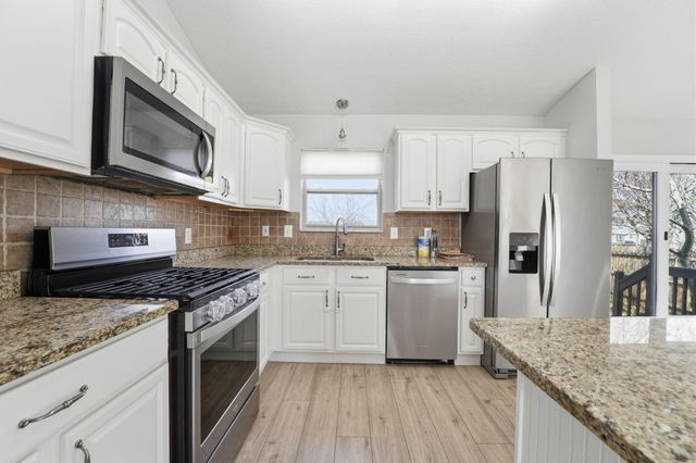 6408 Pinefield Drive, Hilliard, OH 43026