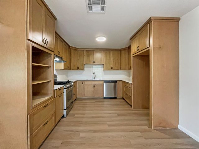 6805 Crystalbrook DR, Austin, TX 78724