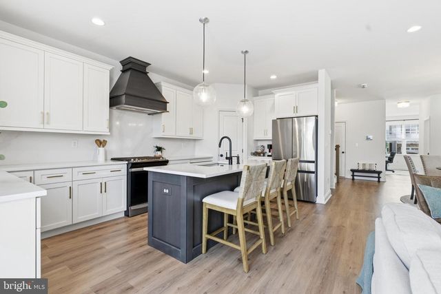 131 CHARLES LN, Harleysville, PA 19438