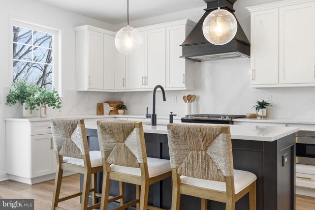 131 CHARLES LN, Harleysville, PA 19438