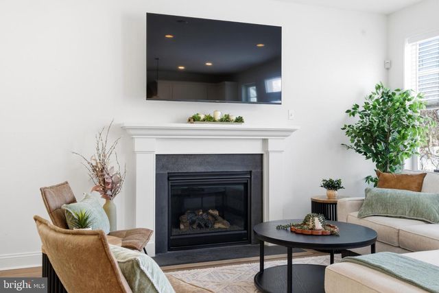 131 CHARLES LN, Harleysville, PA 19438