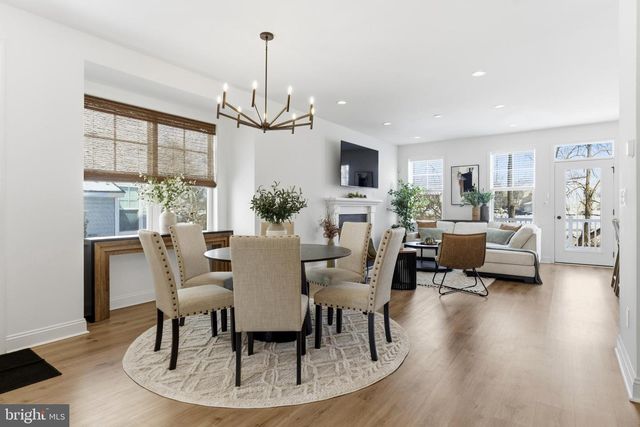 131 CHARLES LN, Harleysville, PA 19438