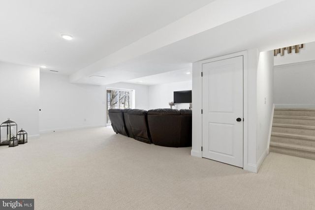 131 CHARLES LN, Harleysville, PA 19438