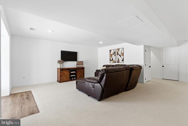 131 CHARLES LN, Harleysville, PA 19438