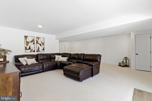 131 CHARLES LN, Harleysville, PA 19438