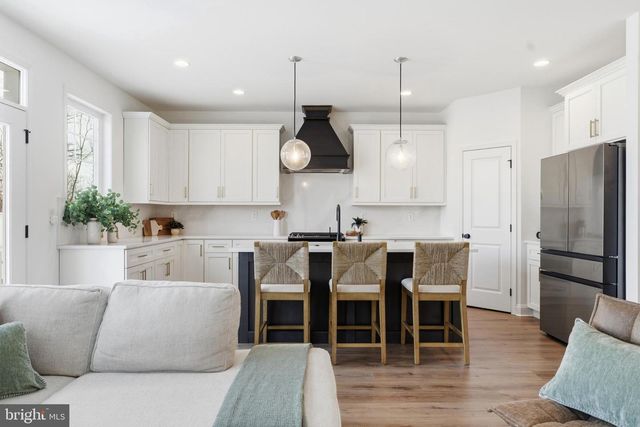 131 CHARLES LN, Harleysville, PA 19438