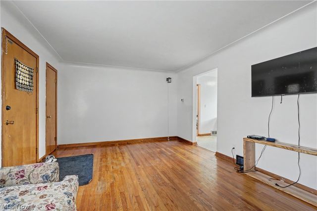 97 Rosary Drive, Campbell, OH 44405