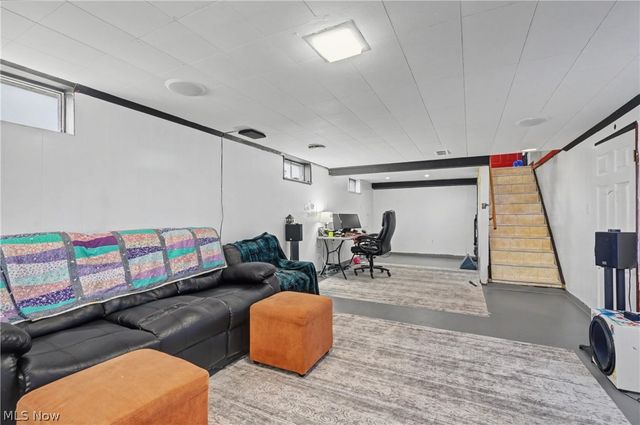 97 Rosary Drive, Campbell, OH 44405