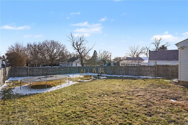 97 Rosary Drive, Campbell, OH 44405