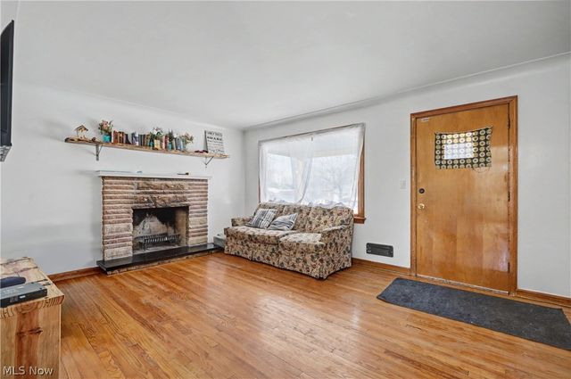 97 Rosary Drive, Campbell, OH 44405