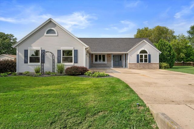 2072 W Hope LANE, Oak Creek, WI 53154