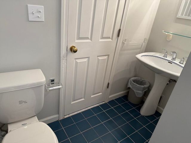 183 Monomoscoy Road, Mashpee, MA 02649